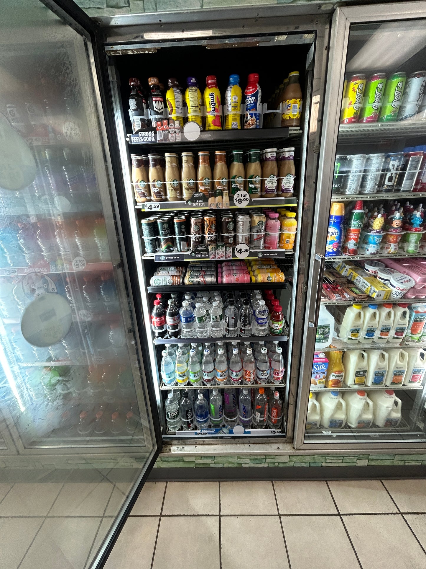 Universal Can Roller with Adjustable Dividers for Coolers